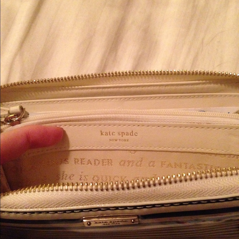 Authentic kate spade wallet - Picture 3 of 3